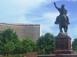 Amir Temur Square